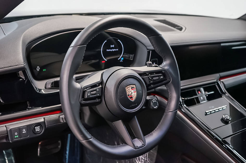 Thumbnail: 2025 Porsche Panamera - 2