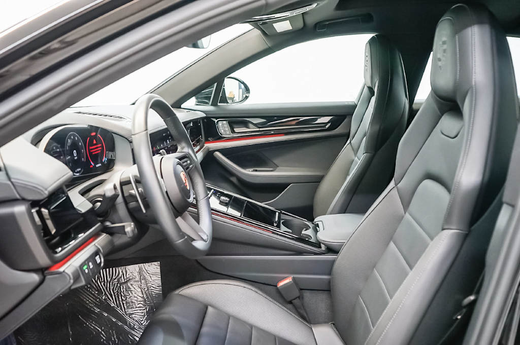 Thumbnail: 2025 Porsche Panamera - 26