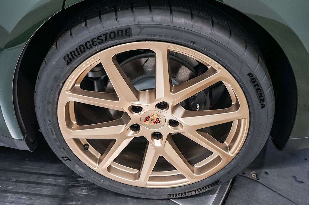 Thumbnail: 2026 Porsche Panamera - 7