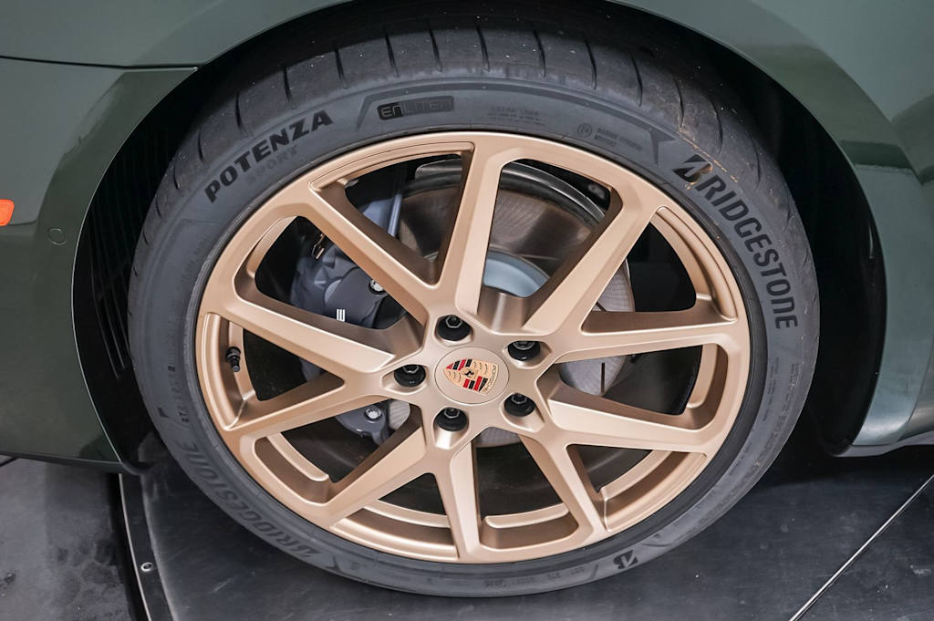 Thumbnail: 2026 Porsche Panamera - 25