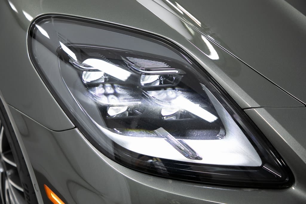 Thumbnail: 2025 Porsche Panamera - 33