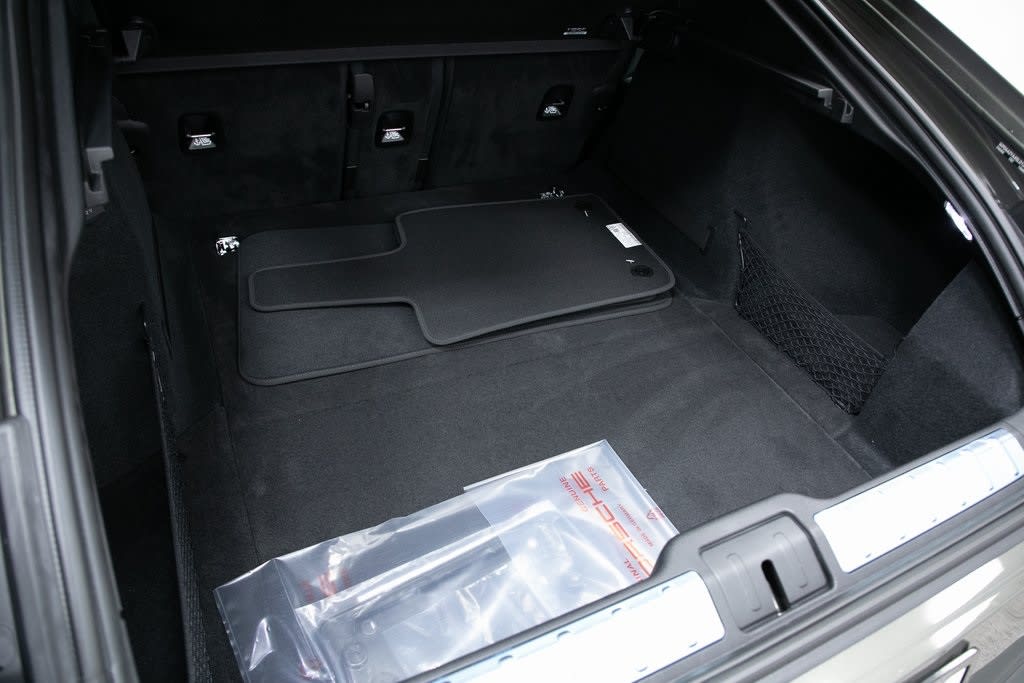 Thumbnail: 2025 Porsche Panamera - 14