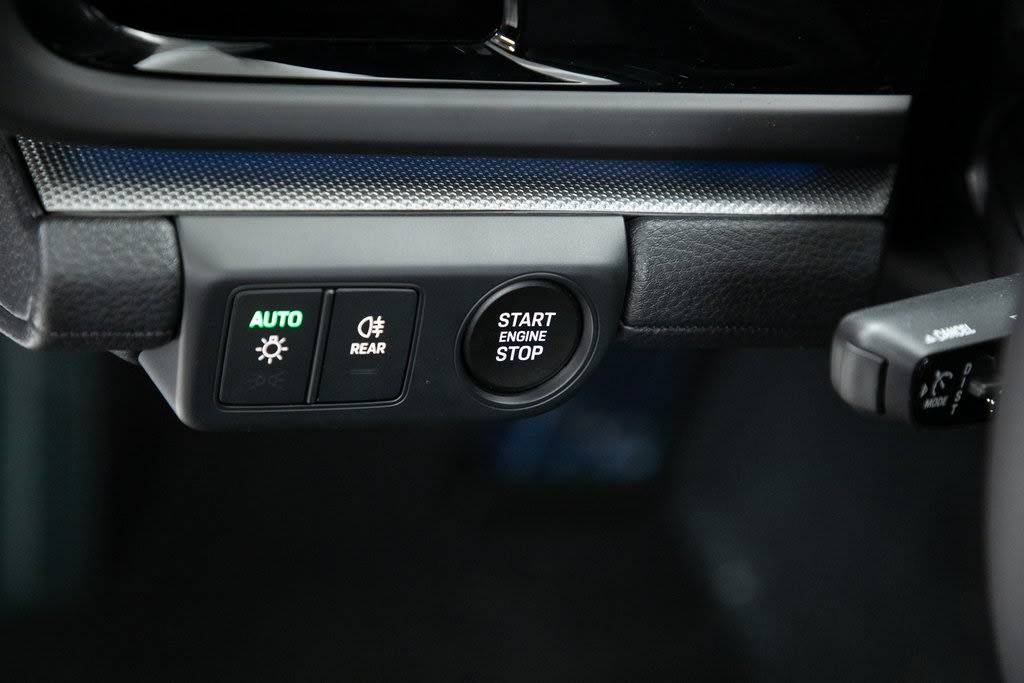 Thumbnail: 2025 Porsche Panamera - 25