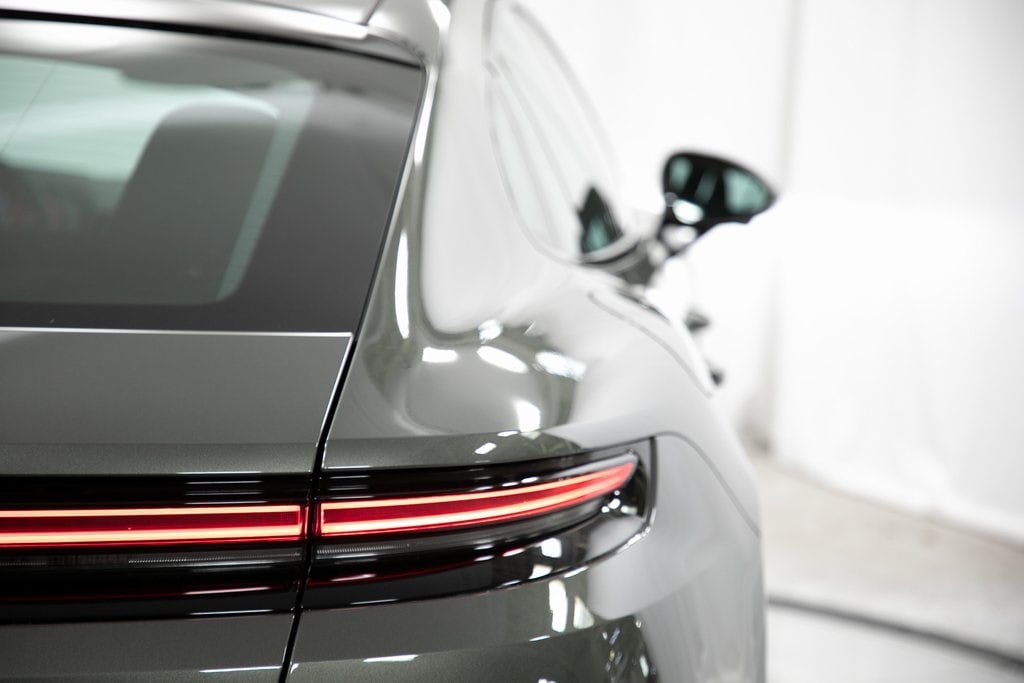 Thumbnail: 2025 Porsche Panamera - 37