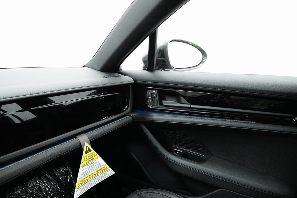 Thumbnail: 2025 Porsche Panamera - 28