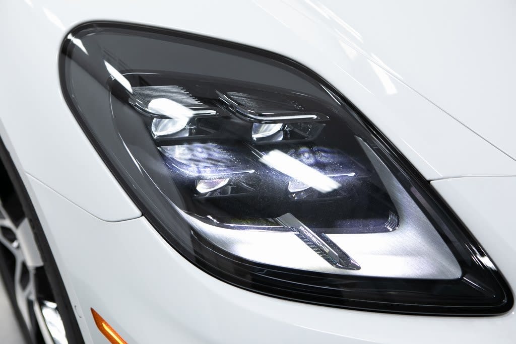 Thumbnail: 2025 Porsche Panamera - 22