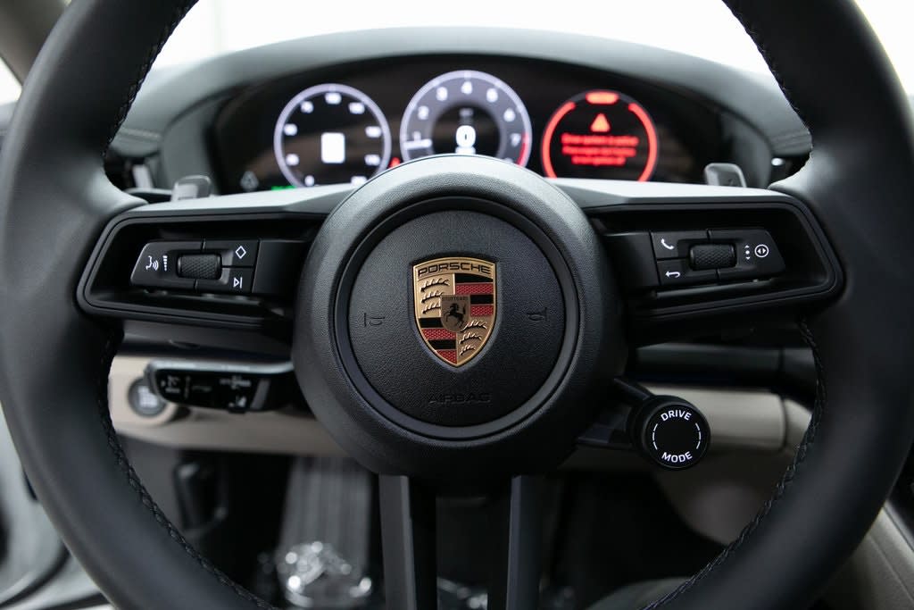 Thumbnail: 2025 Porsche Panamera - 13