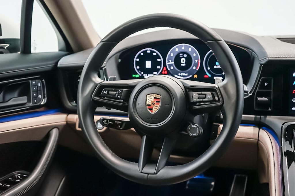 Thumbnail: 2025 Porsche Panamera - 15