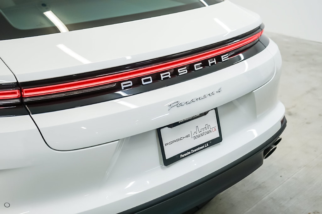 Thumbnail: 2025 Porsche Panamera - 22