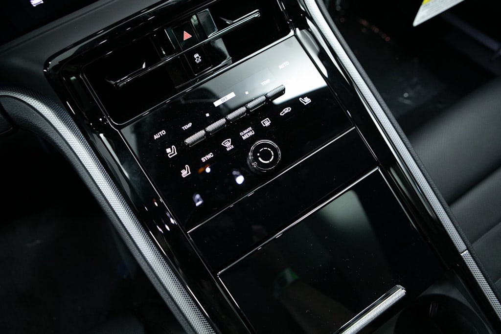 Thumbnail: 2025 Porsche Panamera - 24