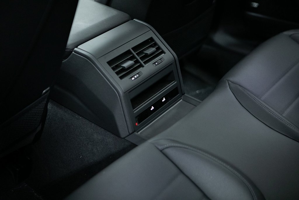 Thumbnail: 2025 Porsche Panamera - 12