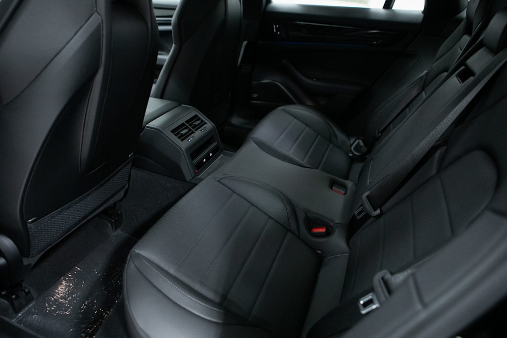 Thumbnail: 2025 Porsche Panamera - 11