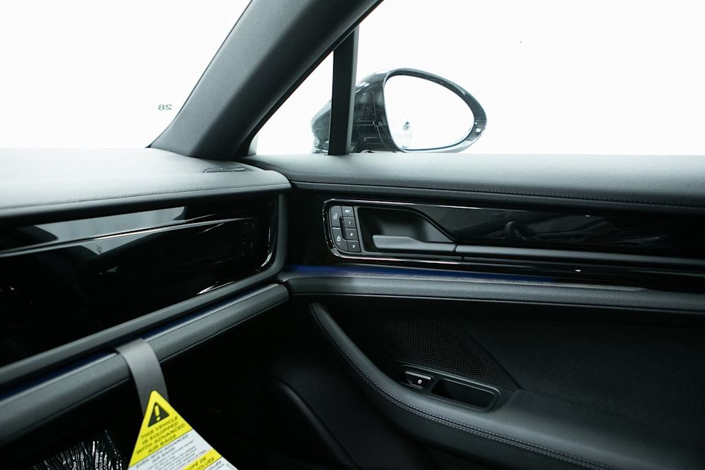 Thumbnail: 2025 Porsche Panamera - 27