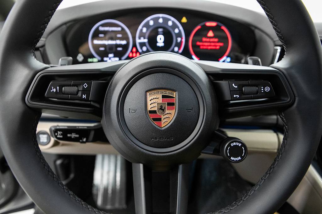 Thumbnail: 2026 Porsche Panamera - 21