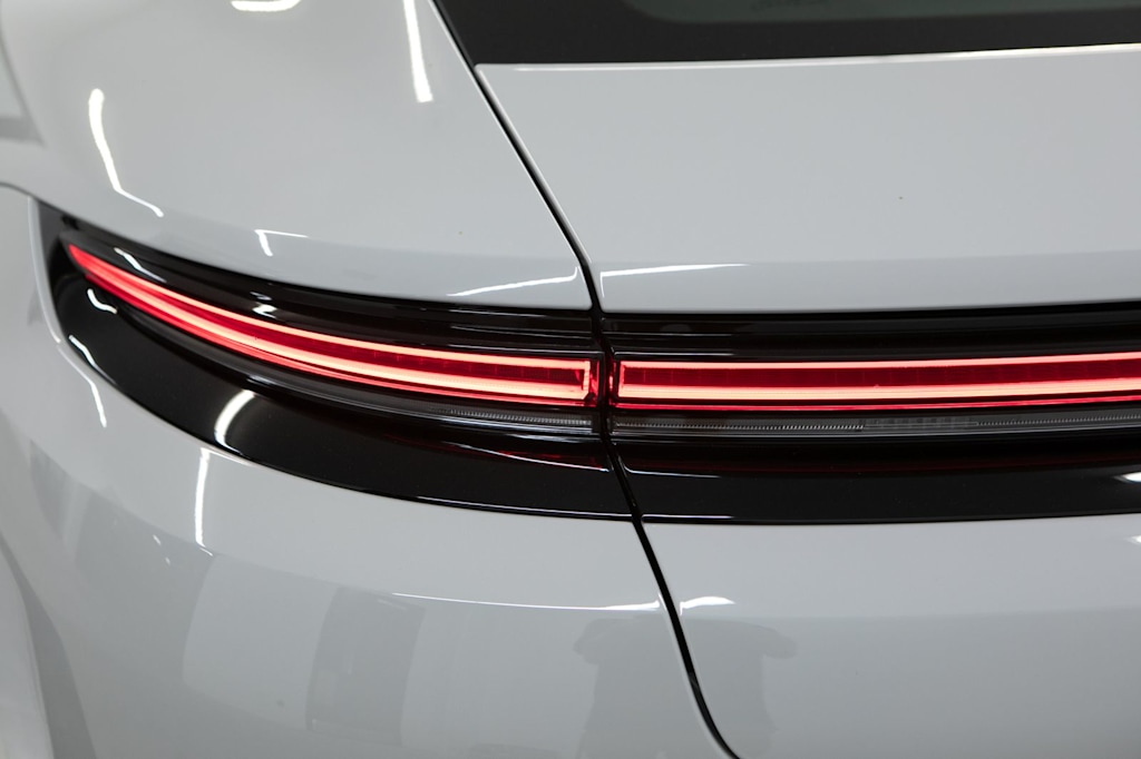 Thumbnail: 2026 Porsche Panamera - 33