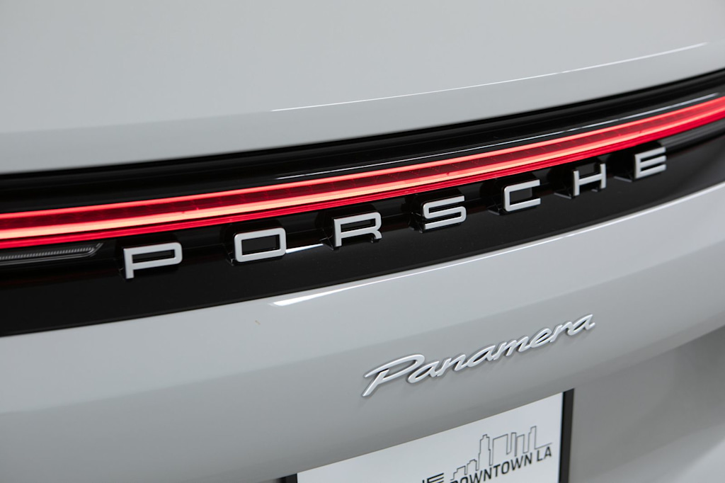 Thumbnail: 2026 Porsche Panamera - 34