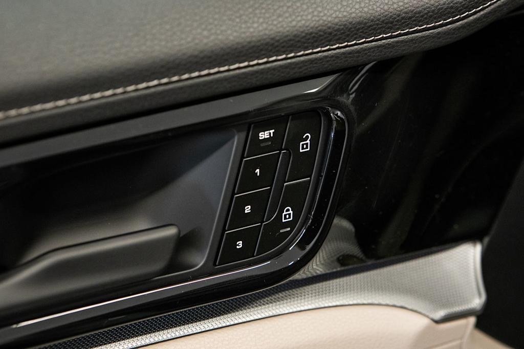 Thumbnail: 2026 Porsche Panamera - 24