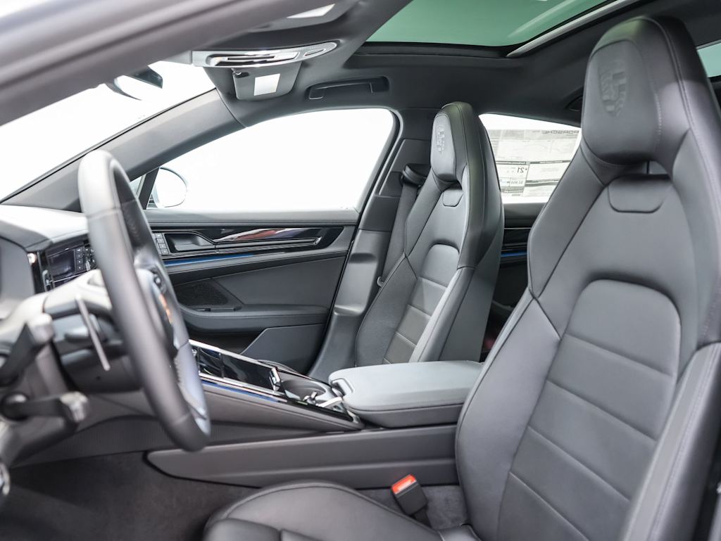 Thumbnail: 2026 Porsche Panamera - 11