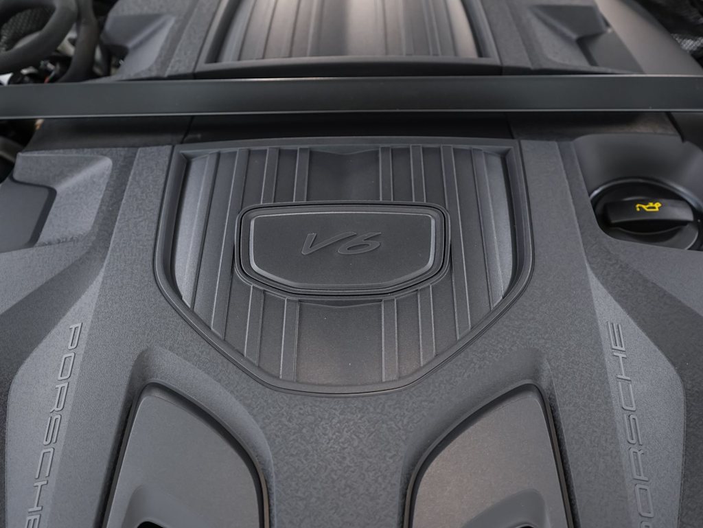 Thumbnail: 2026 Porsche Panamera - 33