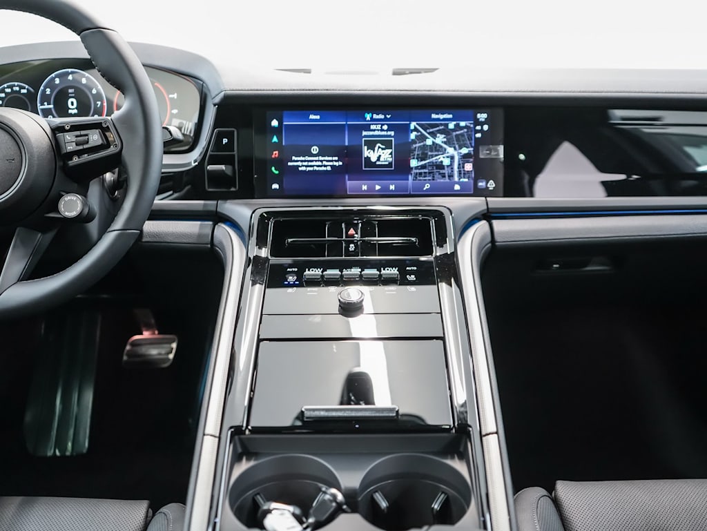 Thumbnail: 2026 Porsche Panamera - 14