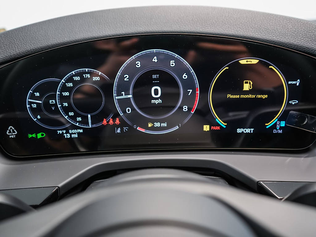 Thumbnail: 2026 Porsche Panamera - 16