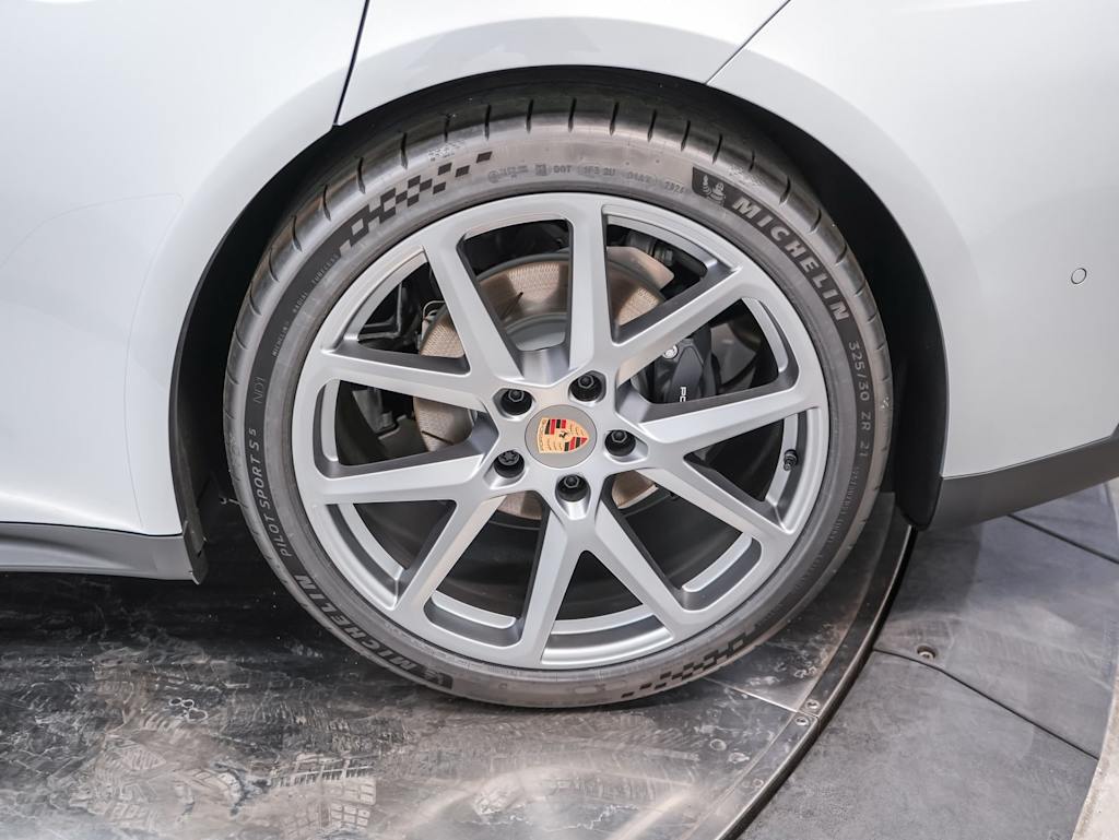 Thumbnail: 2026 Porsche Panamera - 8