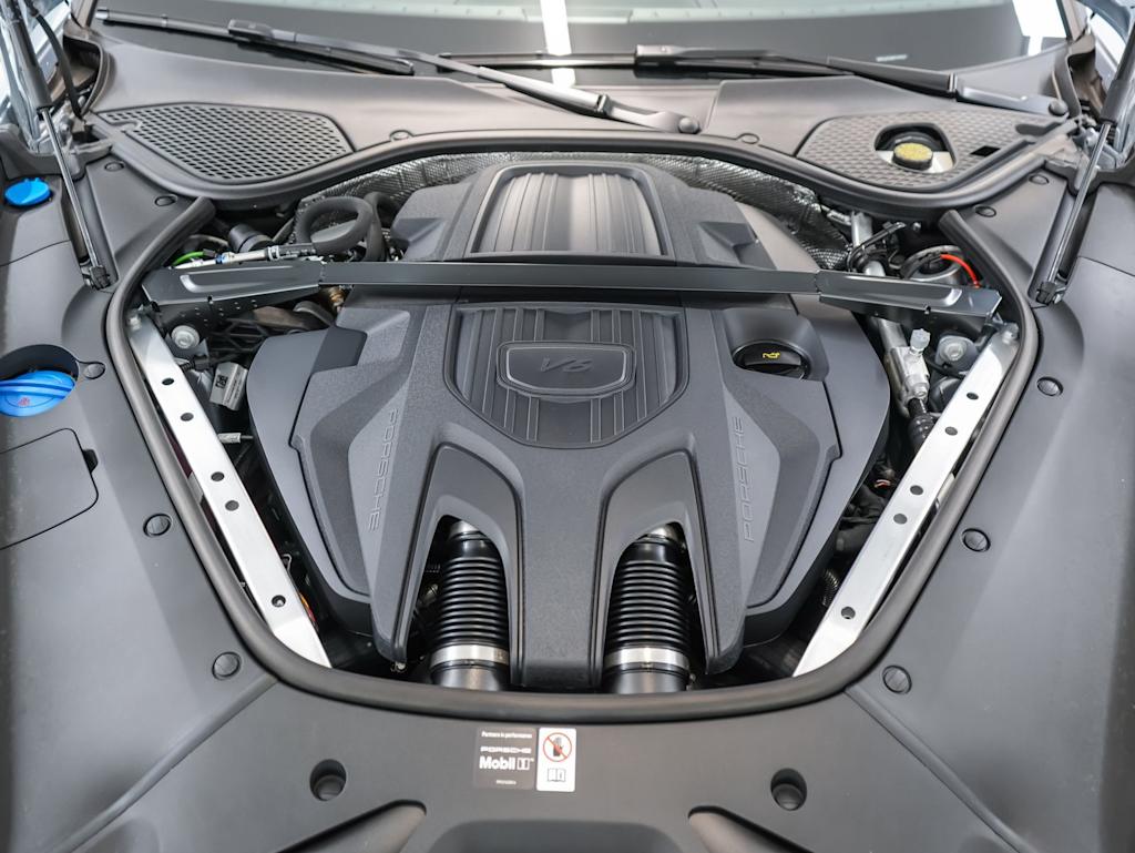 Thumbnail: 2026 Porsche Panamera - 9