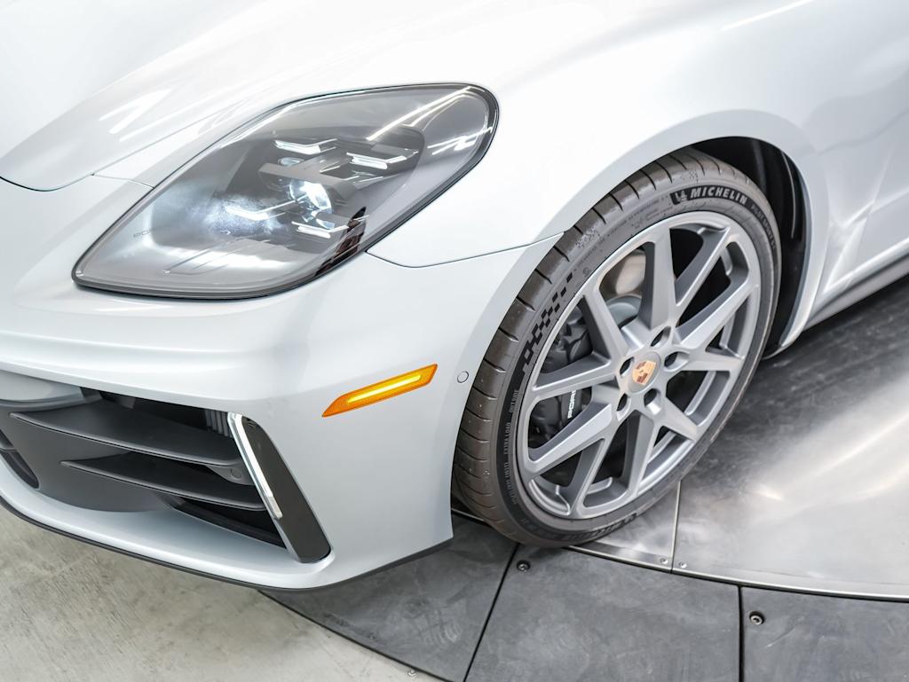 Thumbnail: 2026 Porsche Panamera - 24