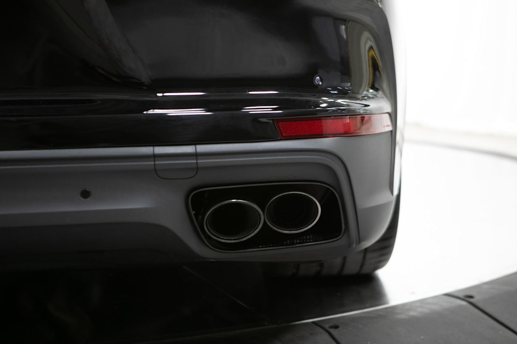 Thumbnail: 2024 Porsche Panamera - 26