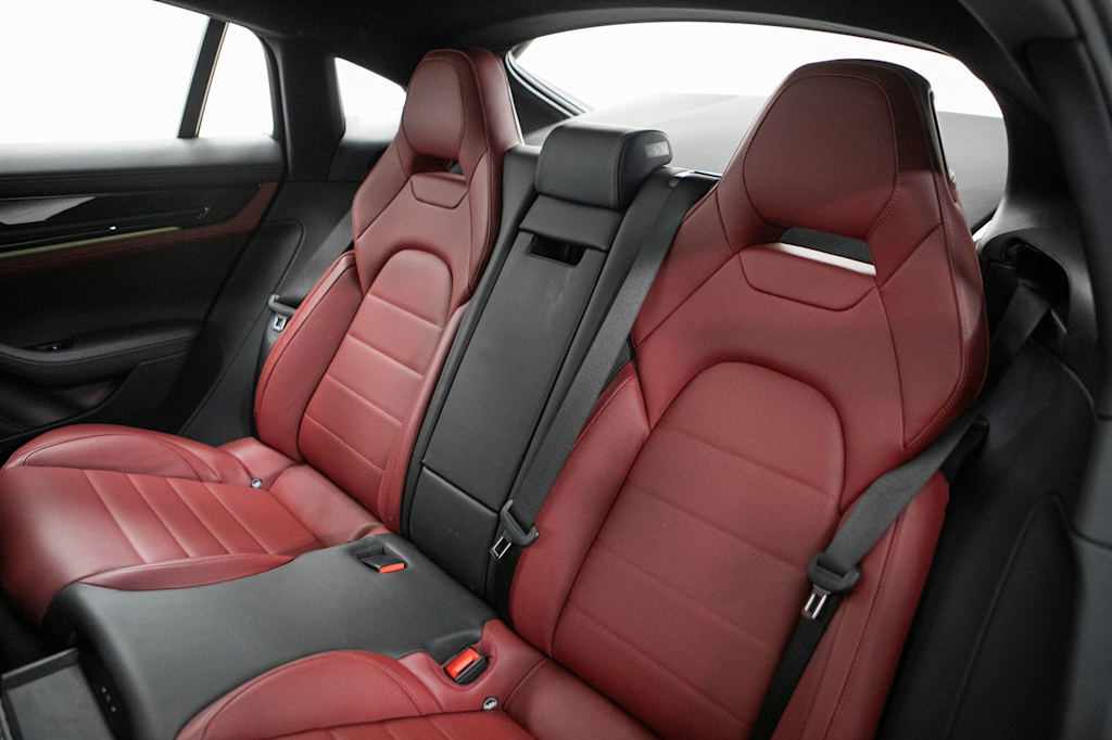 Thumbnail: 2024 Porsche Panamera - 38