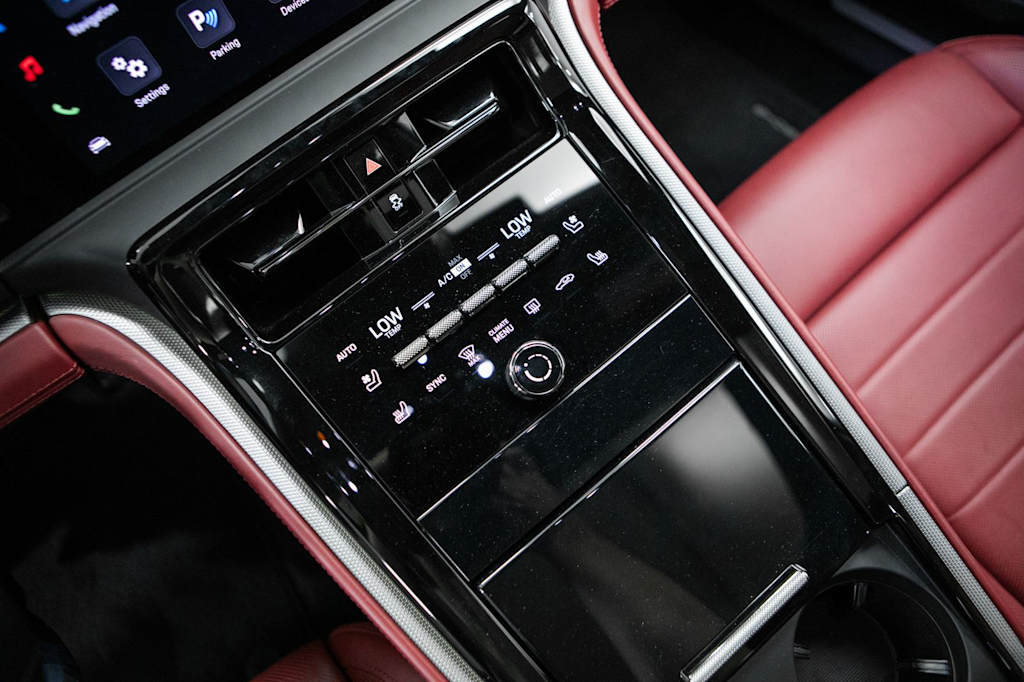 Thumbnail: 2024 Porsche Panamera - 14