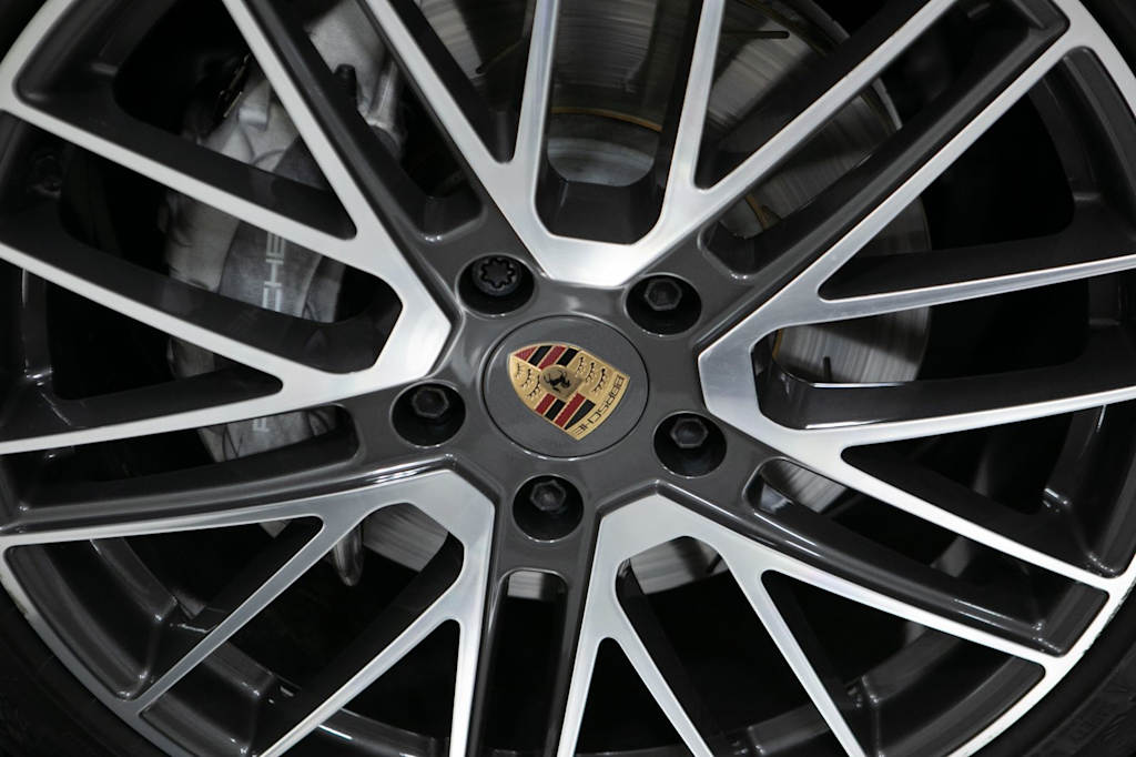 Thumbnail: 2024 Porsche Panamera - 6