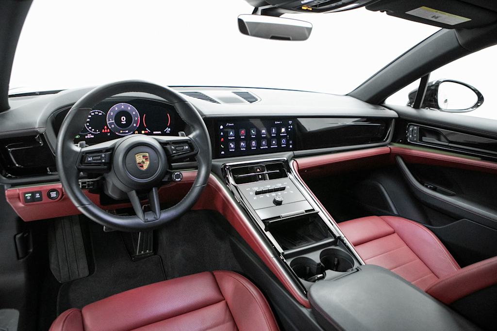 Thumbnail: 2024 Porsche Panamera - 7