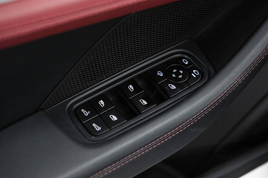 Thumbnail: 2024 Porsche Panamera - 29