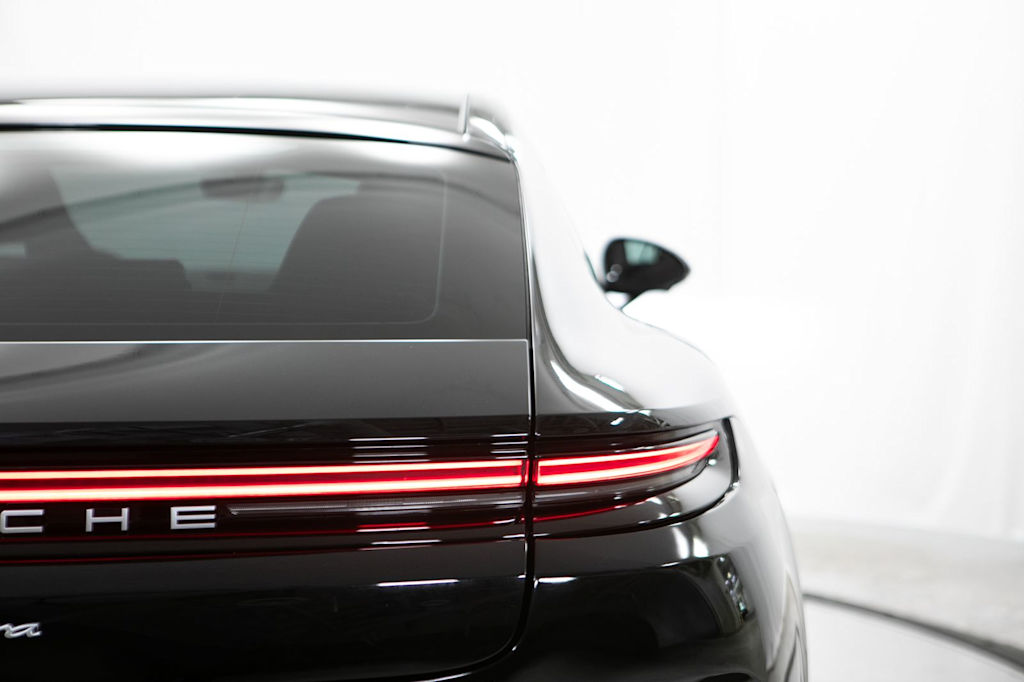 Thumbnail: 2024 Porsche Panamera - 27