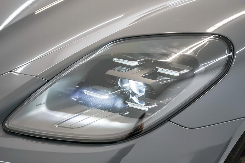 Thumbnail: 2025 Porsche Panamera - 24