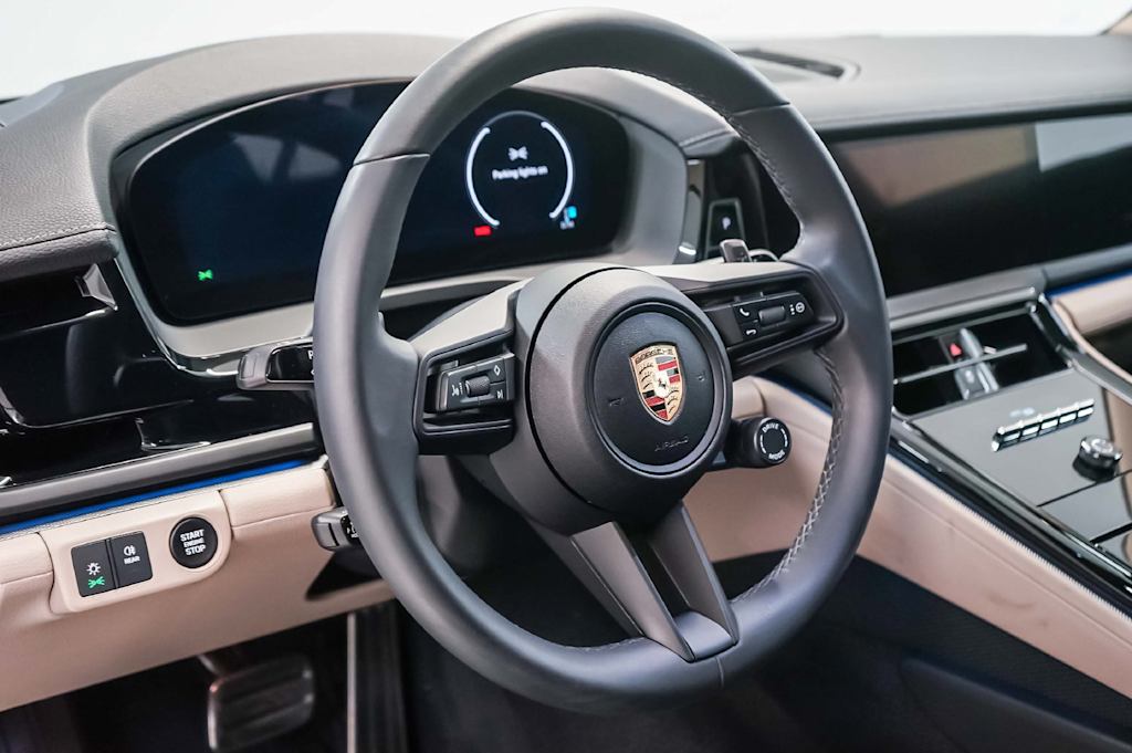 Thumbnail: 2025 Porsche Panamera - 2
