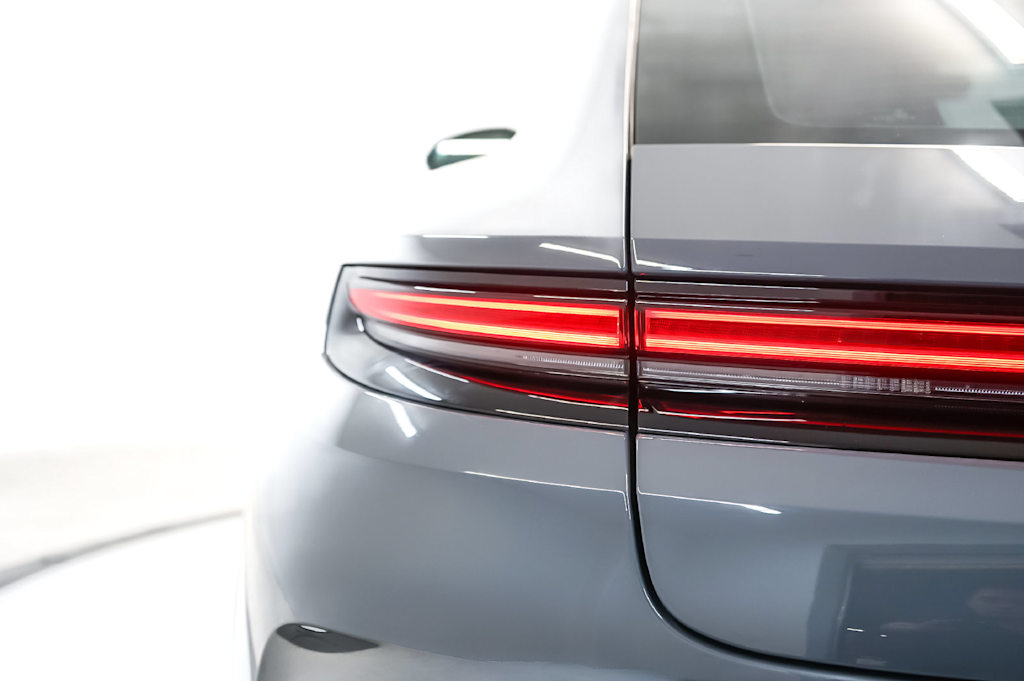 Thumbnail: 2025 Porsche Panamera - 22