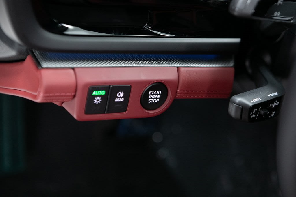 Thumbnail: 2025 Porsche Panamera - 26