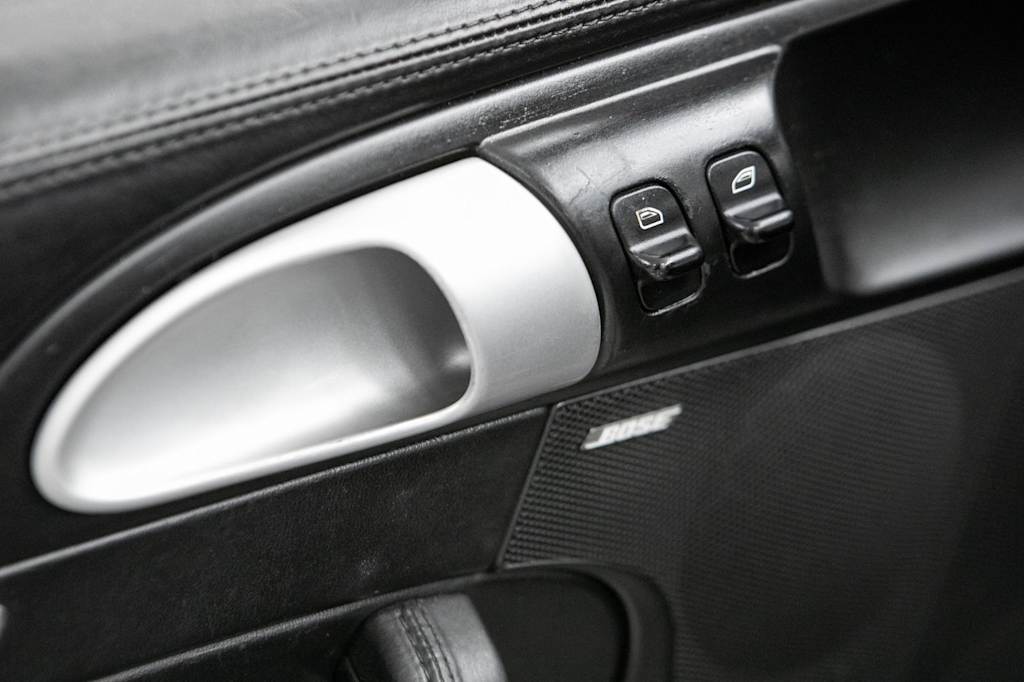 Thumbnail: 2007 Porsche 911 - 21