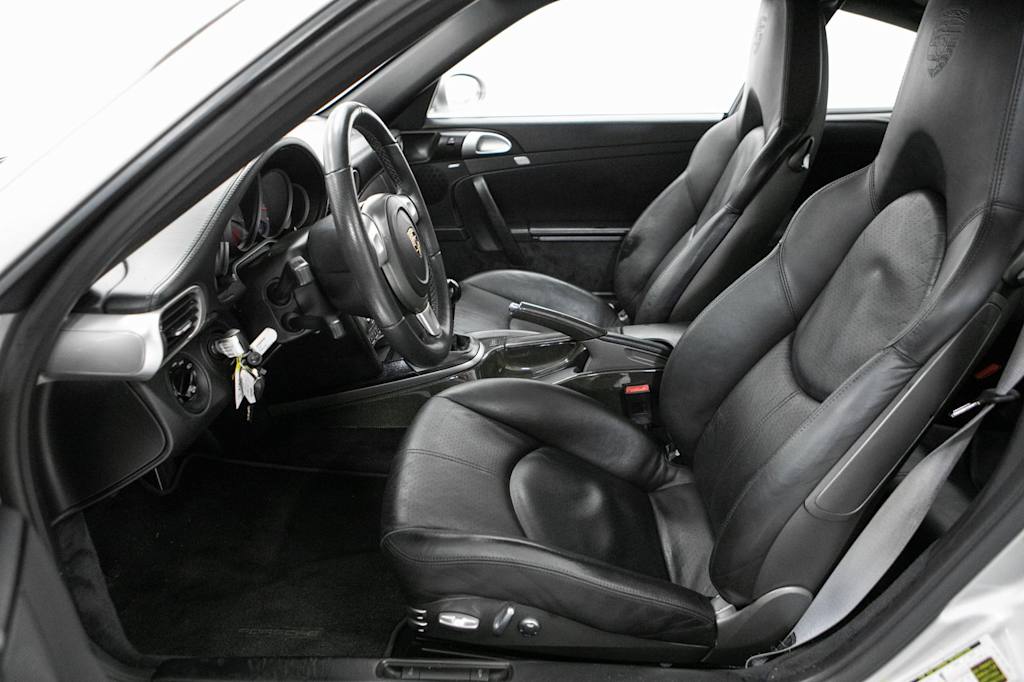 Thumbnail: 2007 Porsche 911 - 8