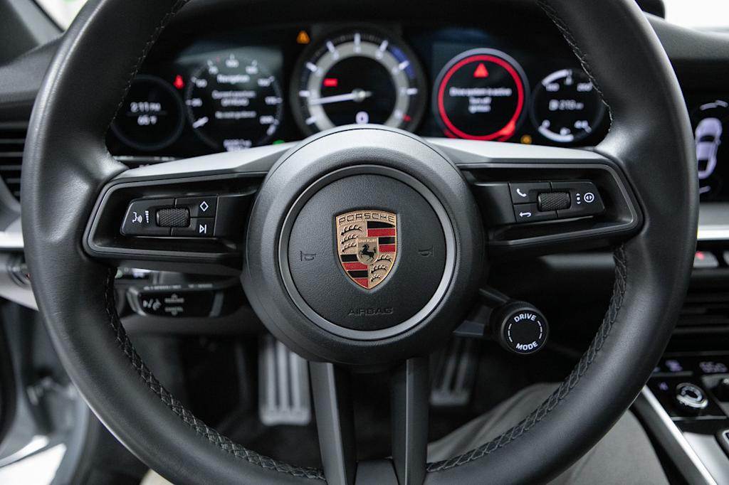 Thumbnail: 2020 Porsche 911 - 9