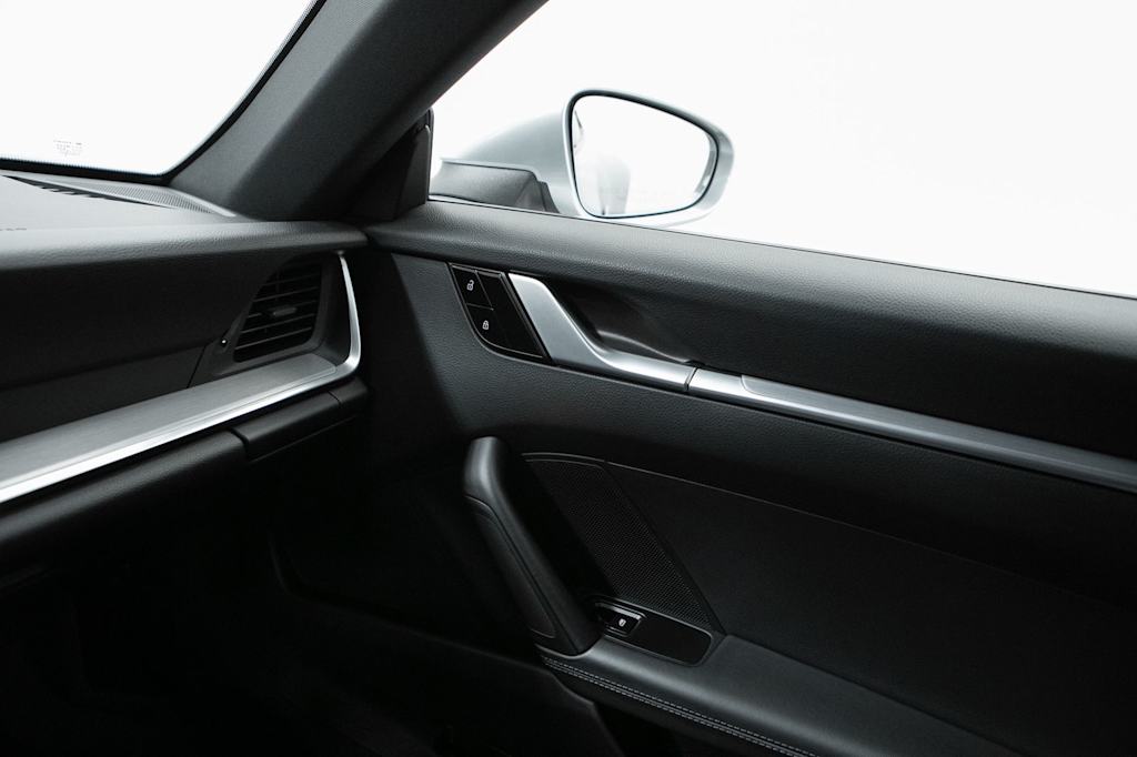 Thumbnail: 2020 Porsche 911 - 29