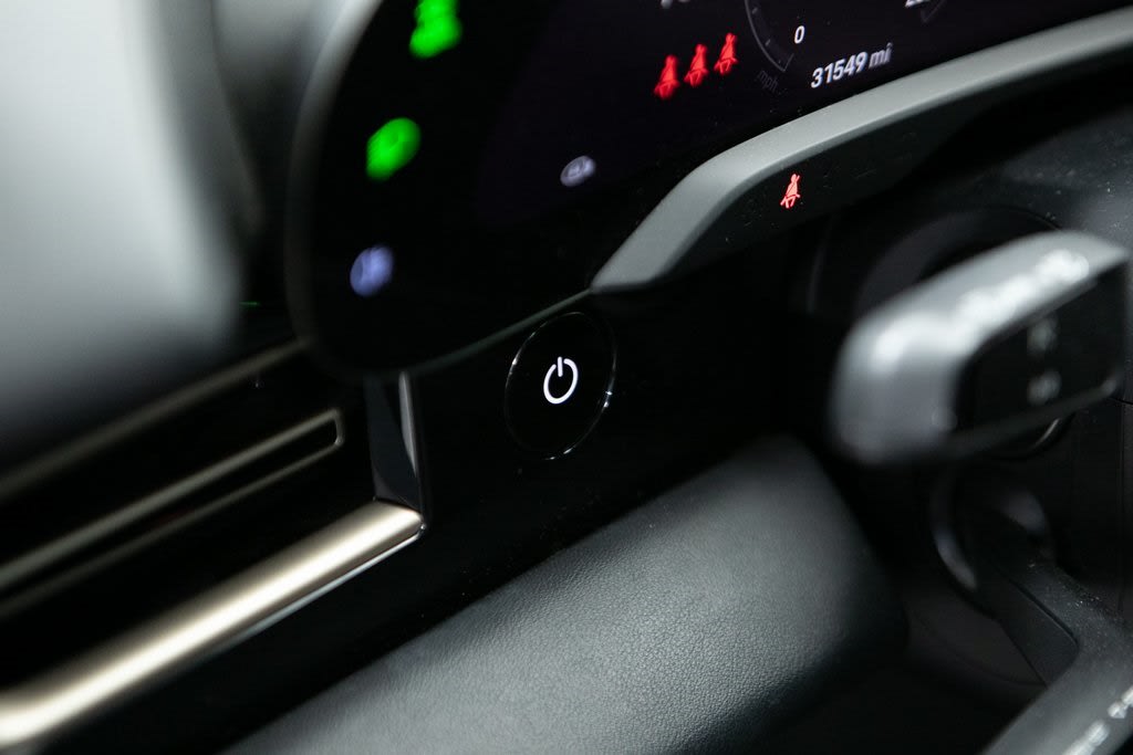 Thumbnail: 2022 Porsche Taycan - 22