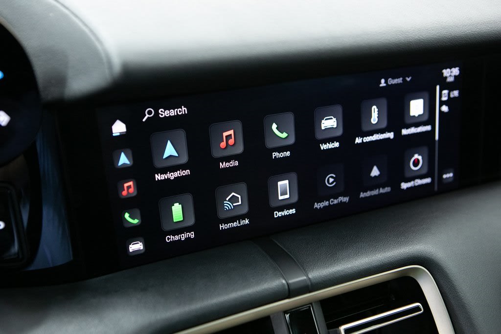 Thumbnail: 2022 Porsche Taycan - 11