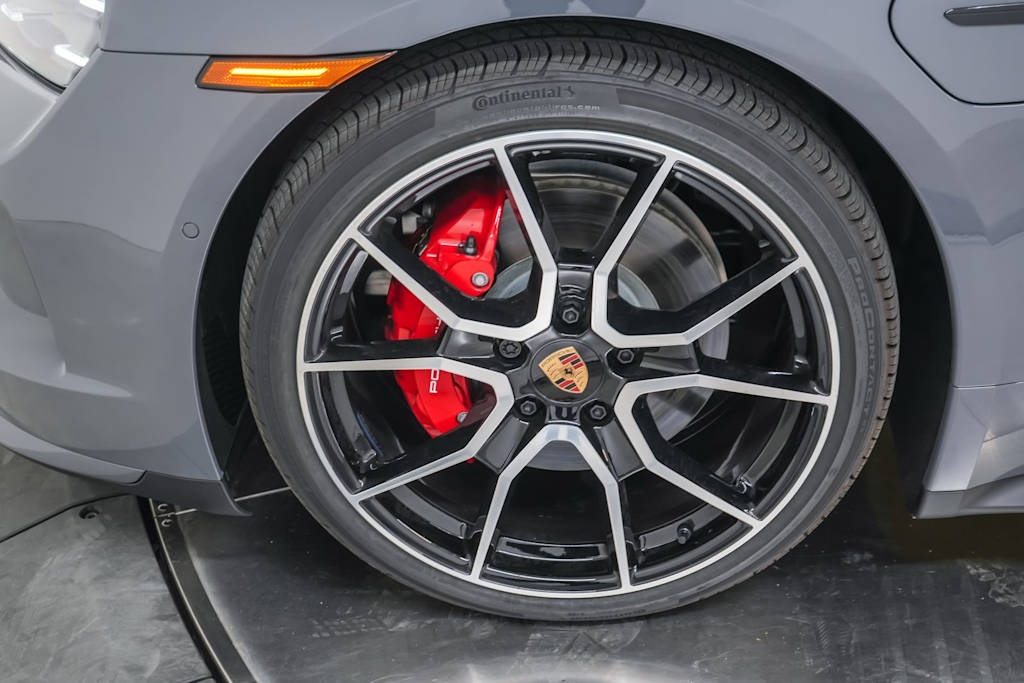 Thumbnail: 2026 Porsche Taycan - 22