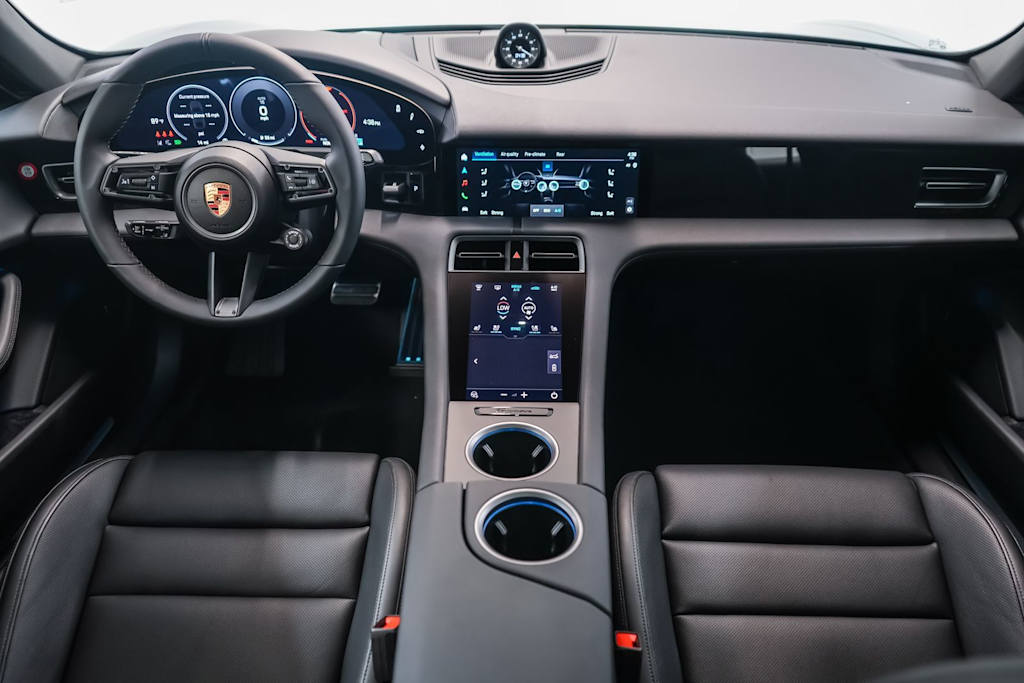 Thumbnail: 2026 Porsche Taycan - 8
