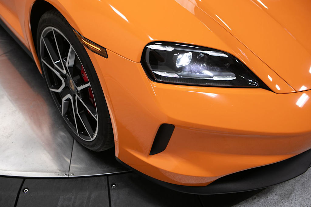Thumbnail: 2025 Porsche Taycan - 22