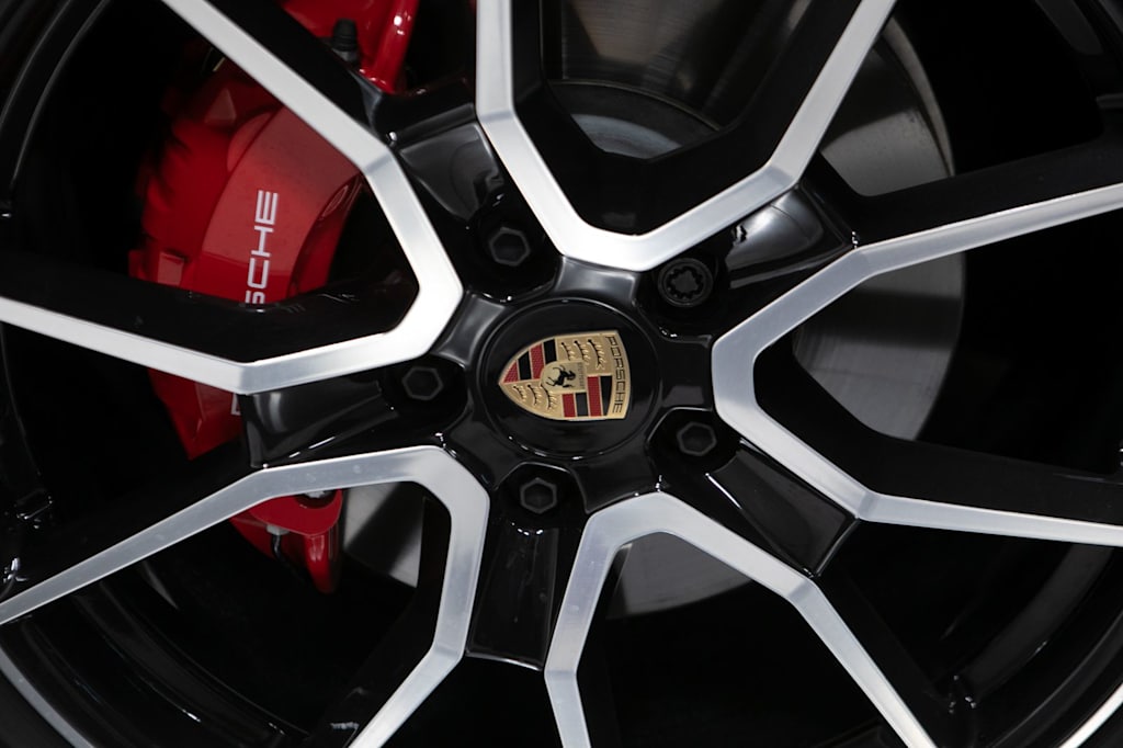 Thumbnail: 2025 Porsche Taycan - 8