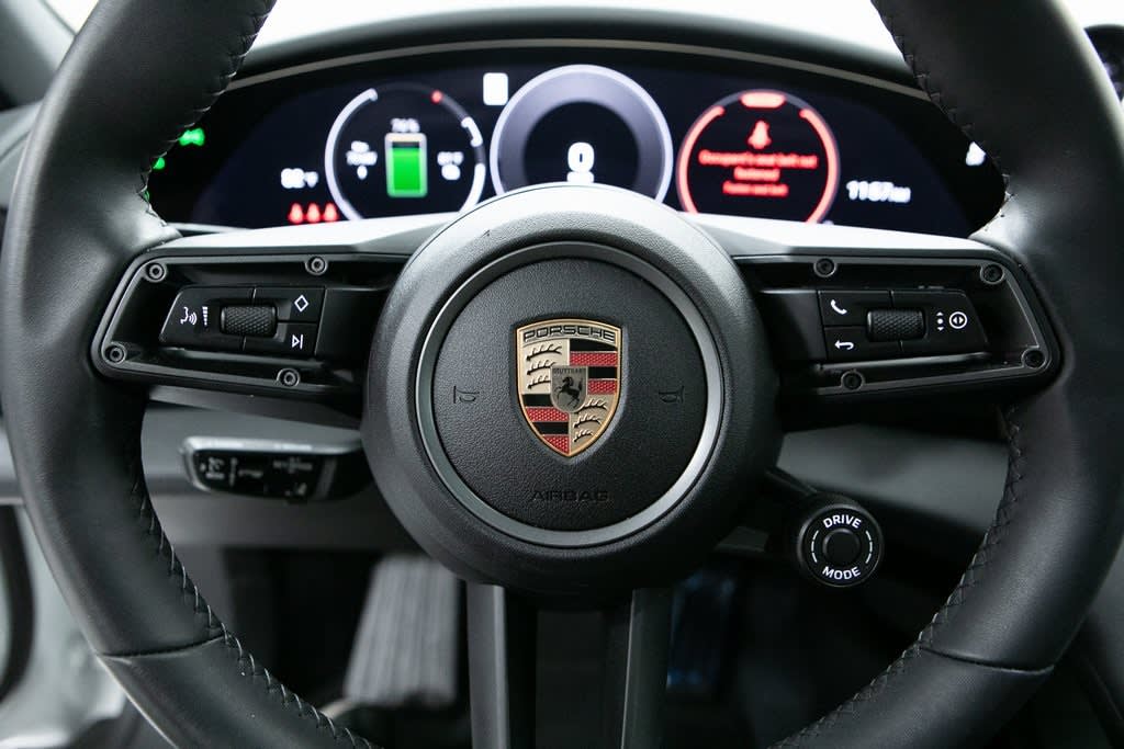 Thumbnail: 2025 Porsche Taycan - 19